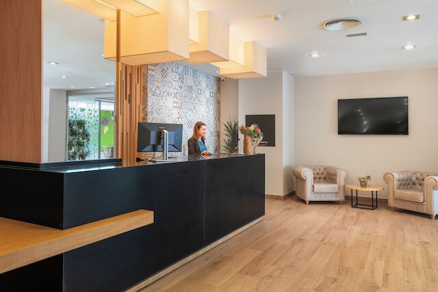 カタロニア ヒラルダ ホテル