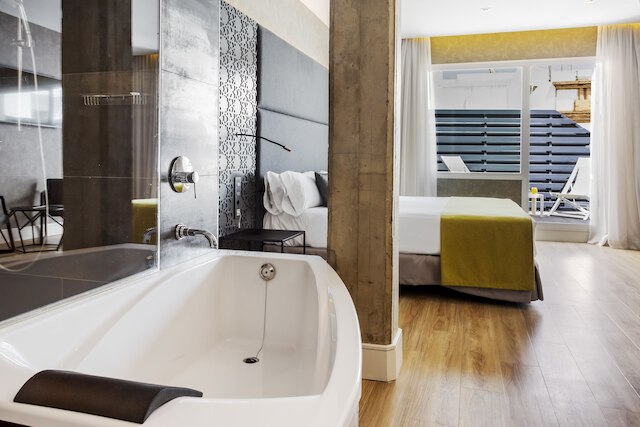 カタロニア ヒラルダ ホテル