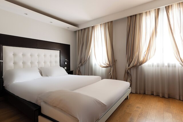 ホテル ロイヤル カセルタ