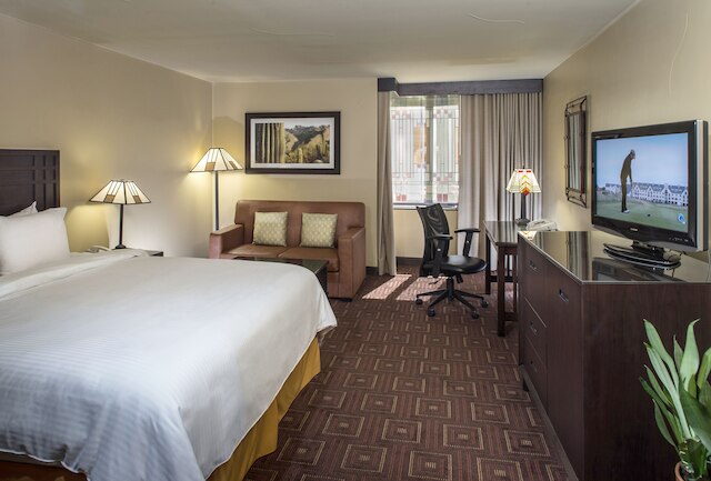 ダブルツリー バイ ヒルトン フェニックス テンピ