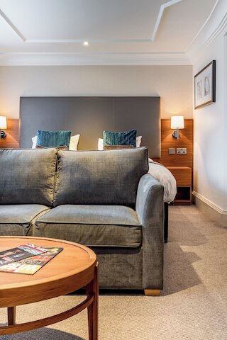 ザ マーブル アーチ オテル, バイ シスル