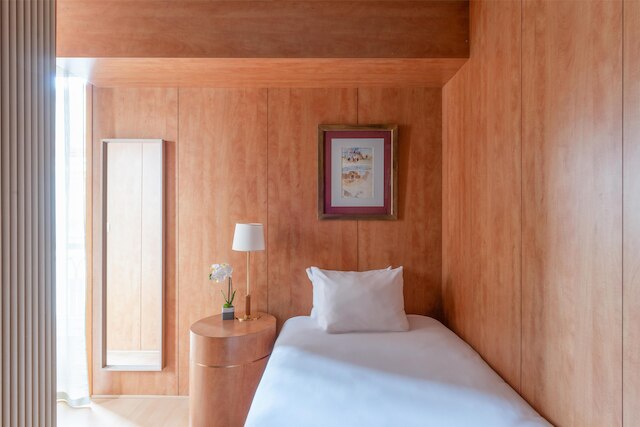 ベストウェスタン ホテル ロンセレー オペラ