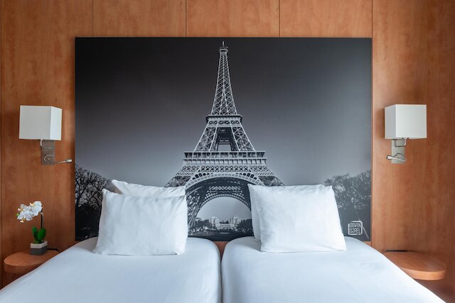 ベストウェスタン ホテル ロンセレー オペラ