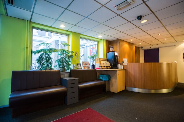 トリアノン ホテル