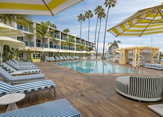 マリーナ デル レイ ホテル