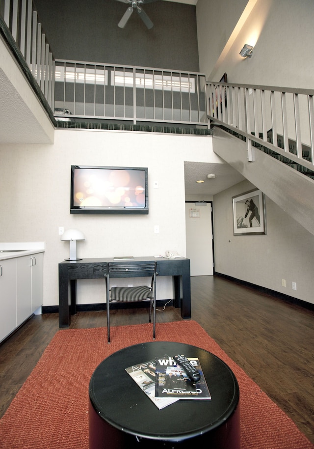 ラマダ プラザ バイ ウィンダム ウエスト ハリウッド ホテル & スイーツ