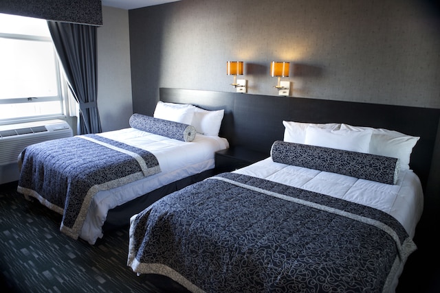 ラマダ プラザ バイ ウィンダム ウエスト ハリウッド ホテル & スイーツ