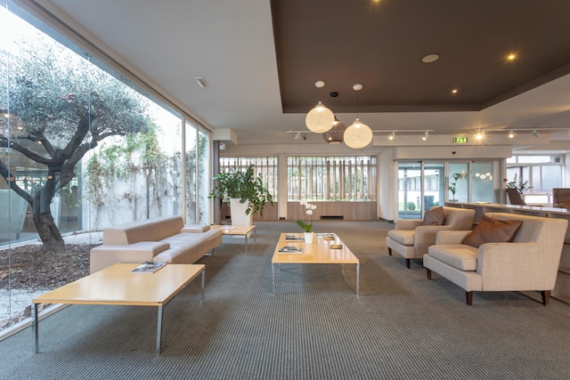 リビング プレイス ホテル