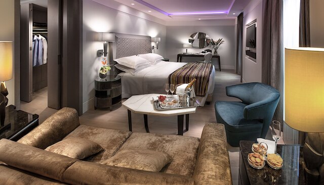 ホテル カヴール