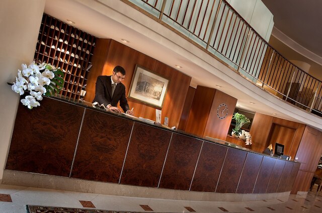 ホテル カヴール