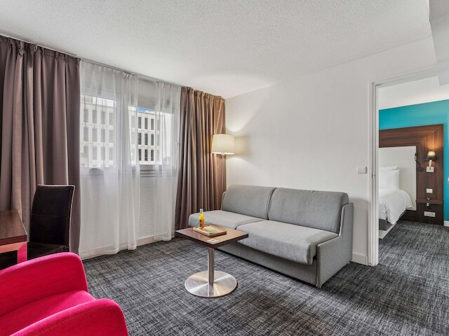 メルキュール パリ ポルテ ドルレアン