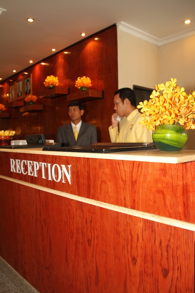 ホテル カンボディアナ