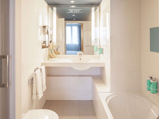 ノボテル バルセロナ コルネラ