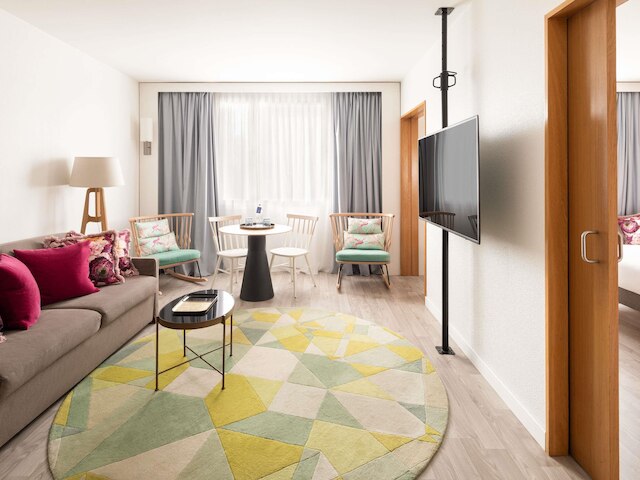 ノボテル バルセロナ コルネラ