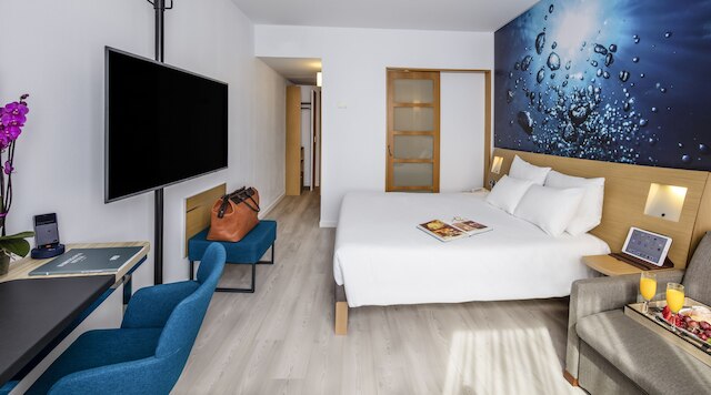 ノボテル バルセロナ コルネラ