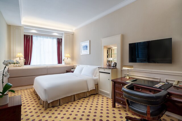 クラウン プラザ ホテル & スイーツ ランドマーク 深圳 by IHG (深圳富苑皇冠假日套房酒店)