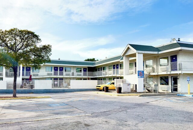 モーテル 6 オースティン、TX - ノース セントラル