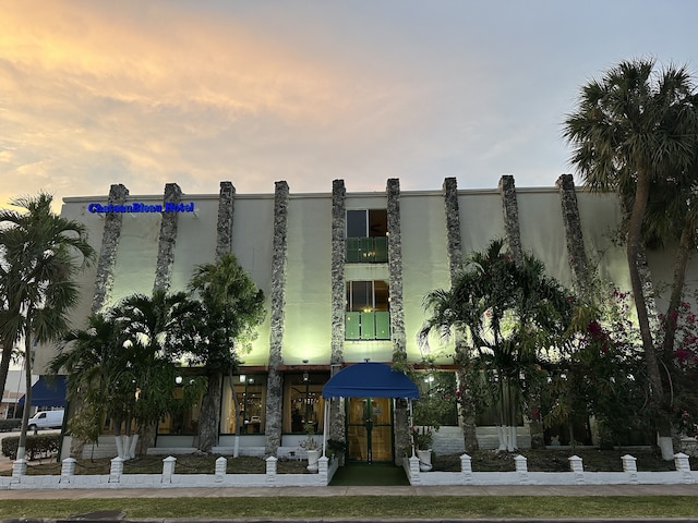 シャトーブルー ホテル