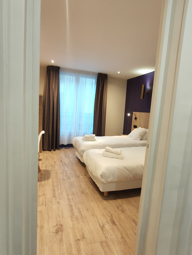 ホテル モダン エスト