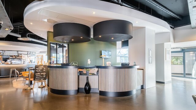 カンパニール プライム - ニース エアポート