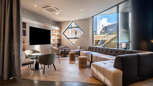 カンパニール プライム - ニース エアポート