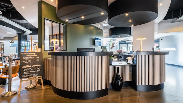 カンパニール プライム - ニース エアポート