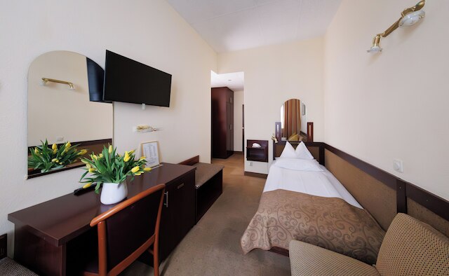 コンチネンタル ホテル ペンション