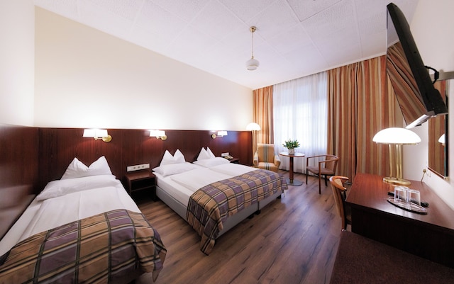 コンチネンタル ホテル ペンション