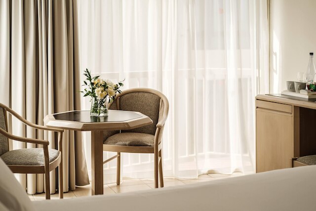 ディプロマット ホテル