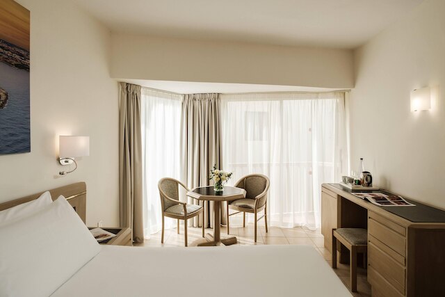 ディプロマット ホテル