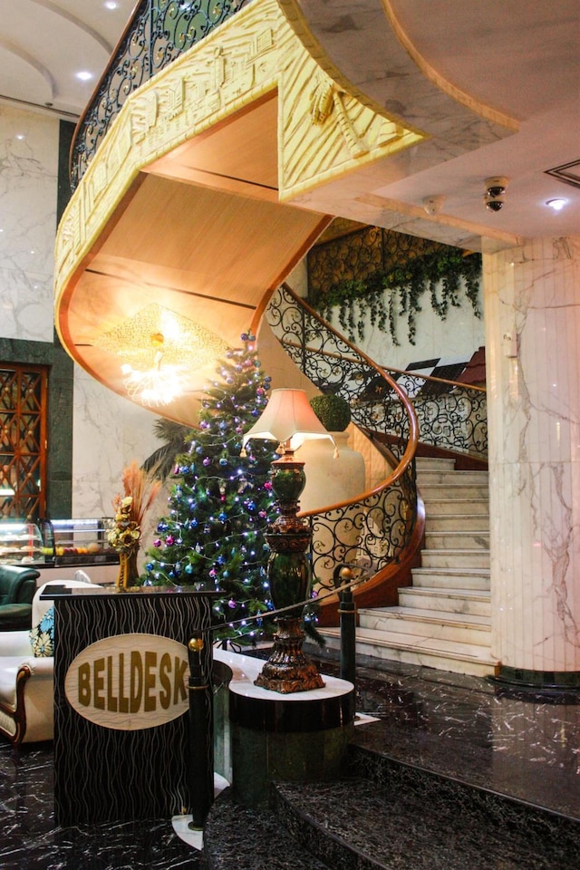 ナイト アーマー ホテル