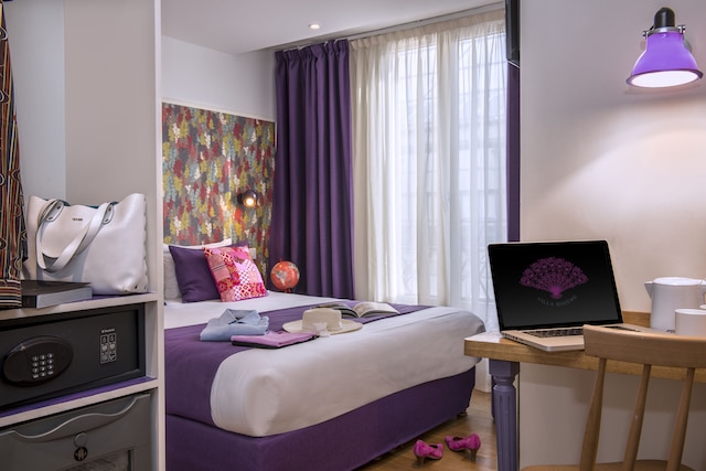 ホテル ヴィラ ボエーム