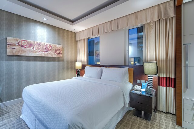 フォー ポインツ バイ シェラトン バール ドバイ