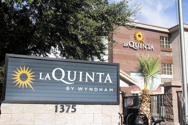 ラ キンタ イン アンド スイーツ バイ ウィンダム テンペ ユニバーシティ / フェニックス