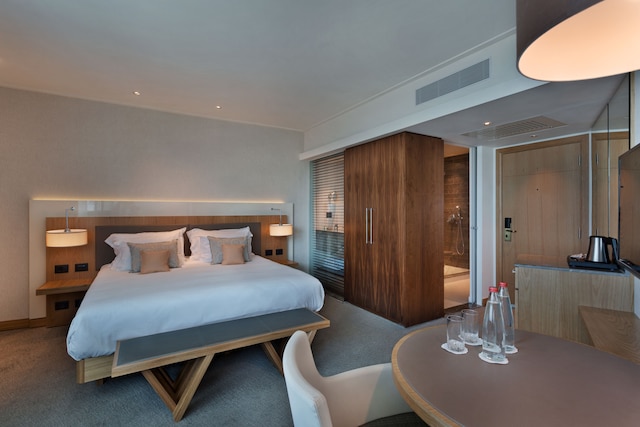 シー タワー バイ イスロテル デザイン