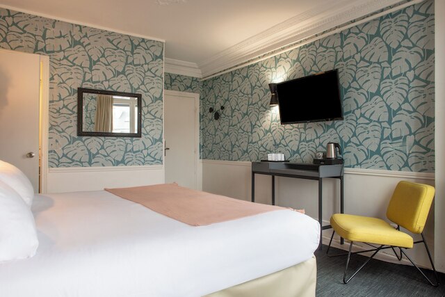 ホテル アヴァマ プロニー