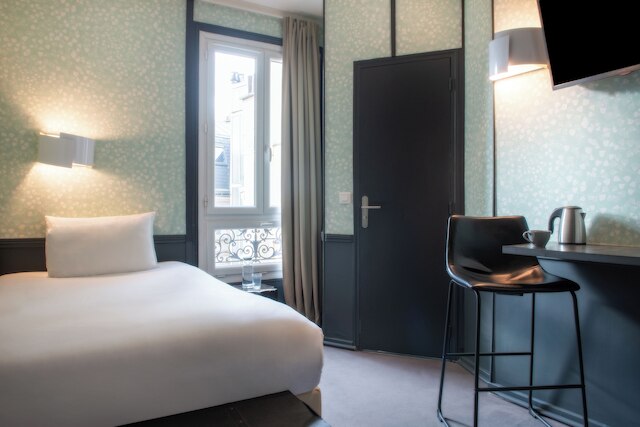 ホテル アヴァマ プロニー