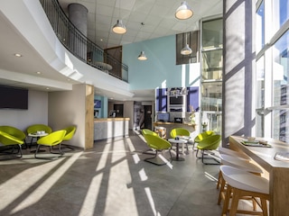 イビス バジェット ニース カリフォルニー レンヴァル