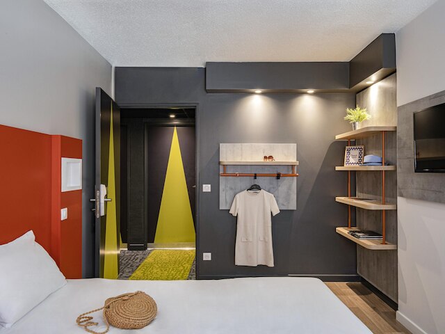 イビス バジェット ニース カリフォルニー レンヴァル