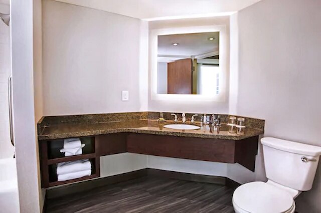 マリオット・ナイアガラ・フォールズ・フォールズビュー・ホテル & スパ