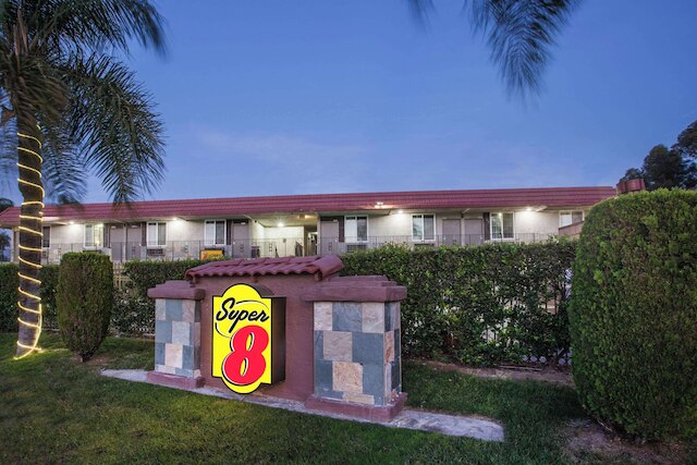 スーパー 8 バイ ウィンダム レッドランズ / サンバーナーディーノ