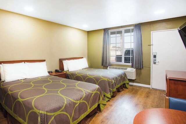 スーパー 8 バイ ウィンダム レッドランズ / サンバーナーディーノ