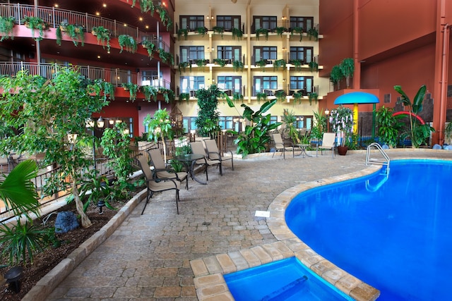 アンバサダー ホテル