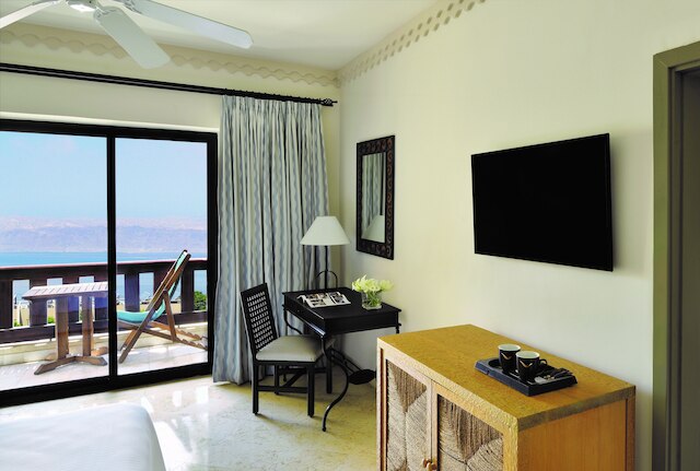 モーベンピック デッド シー ジルダン