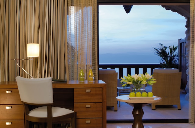 モーベンピック デッド シー ジルダン