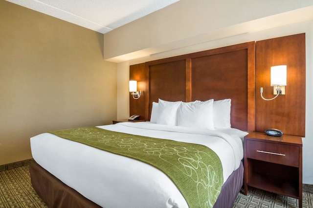 コンフォート スイーツ アット ウッドブリッジ