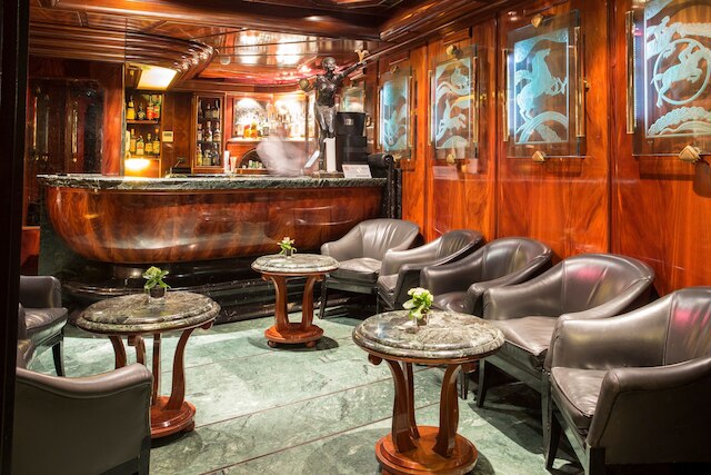 ヴァラディエール ホテル