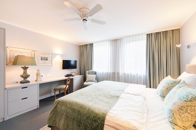 アドミラル ホテル