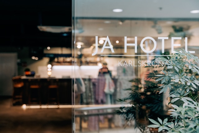 ベストウェスタン プラス ヤ ホテル カールスクローナ