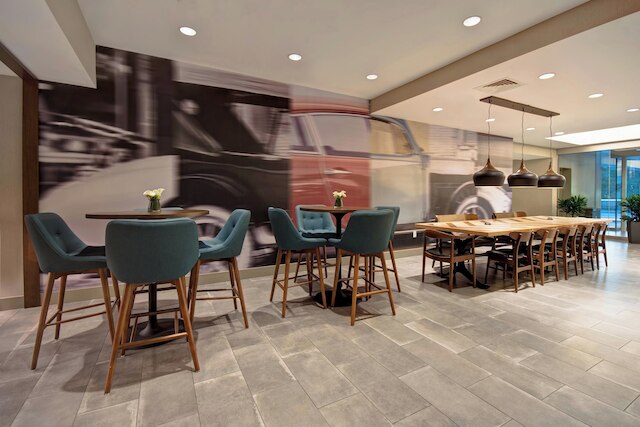 フォー ポインツ バイ シェラトン ボストン ニュートン